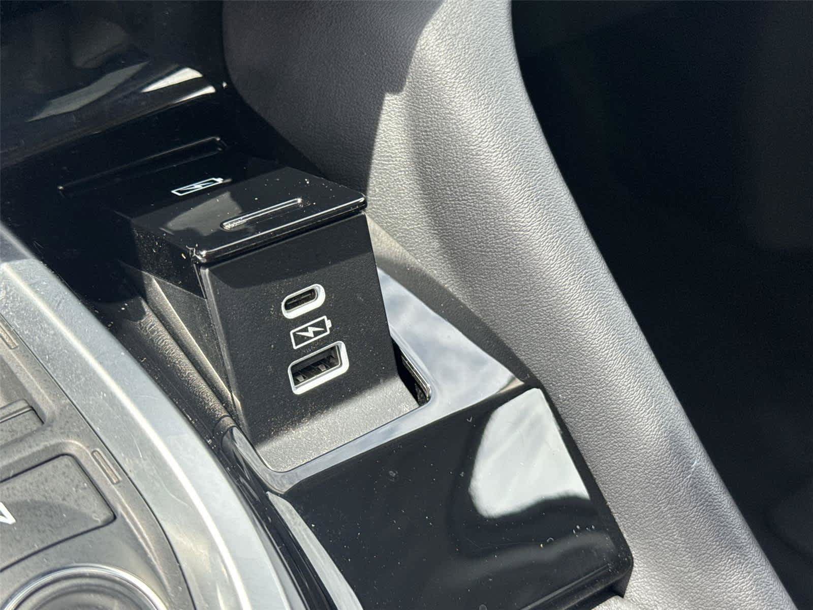 Used 2024 Acura MDX w/ Technology Package AWD/4WD image 25