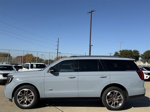 New 2025 Ford Expedition King Ranch image 26