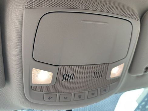 Used 2019 Lincoln MKC Premiere FWD image 25