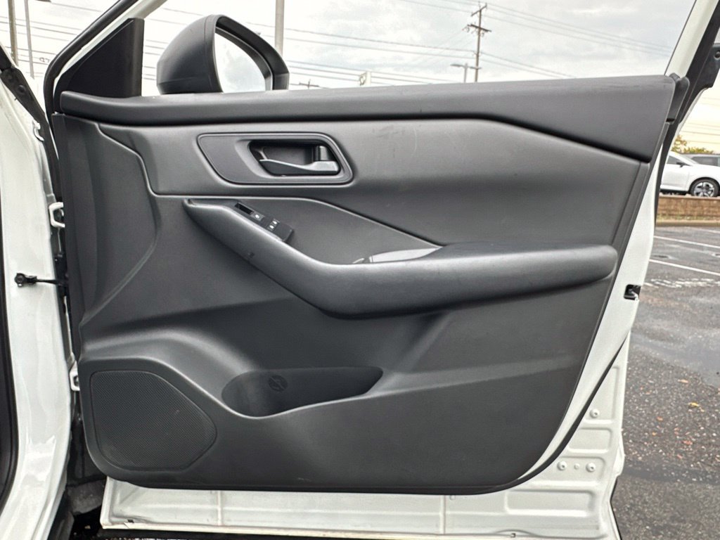 Used 2024 Nissan Rogue S AWD/4WD image 20