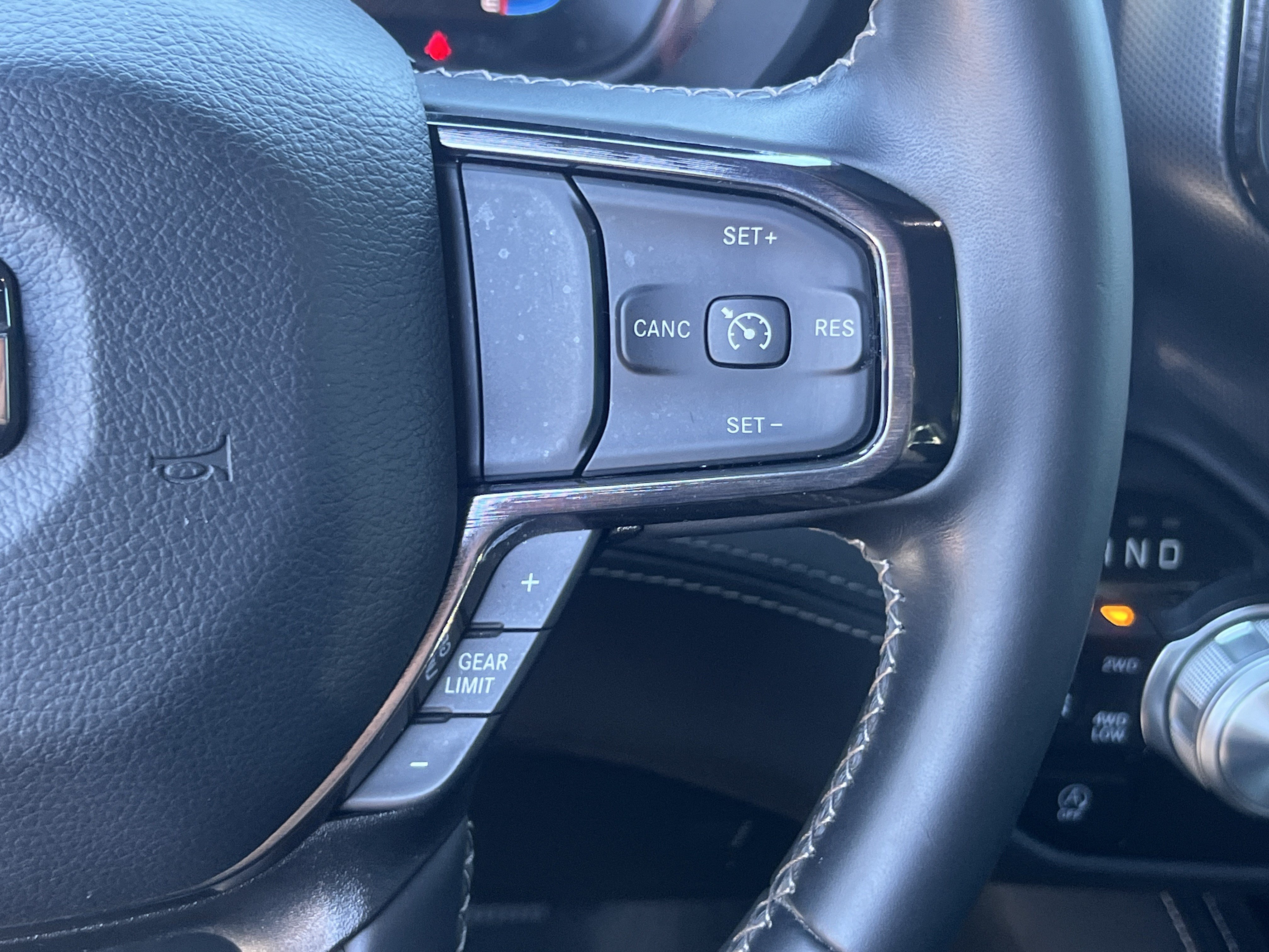 Used 2023 RAM 1500 Limited AWD/4WD image 32