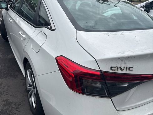 Used 2024 Honda Civic LX image 2