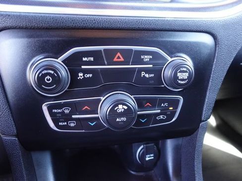 Used 2018 Dodge Charger SXT Plus image 20
