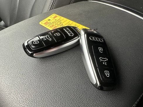 Used 2023 Audi Q8 Premium Plus w/ Premium Plus Package AWD/4WD image 8