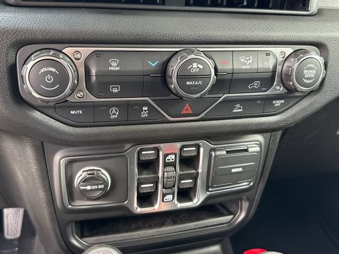 New 2026 Jeep Gladiator Sport AWD/4WD image 26
