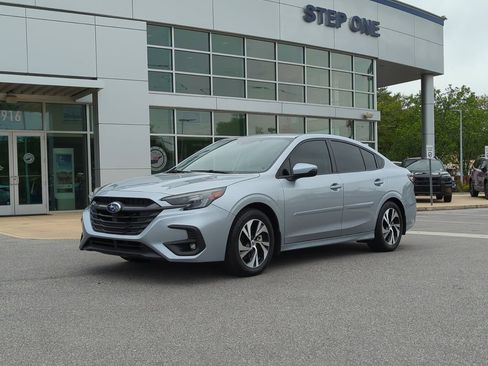 Certified 2025 Subaru Legacy Premium AWD/4WD image 2