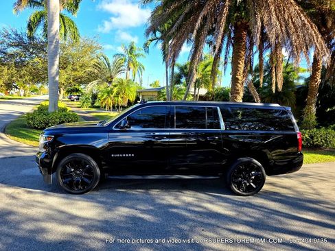 Used 2018 Chevrolet Suburban LT image 65