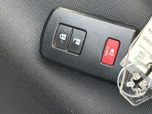 Used 2019 Toyota Tacoma TRD Sport w/ Technology Package RWD image 35