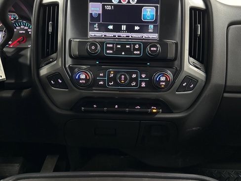 Used 2015 Chevrolet Silverado 2500 LT w/ LT Convenience Package image 24