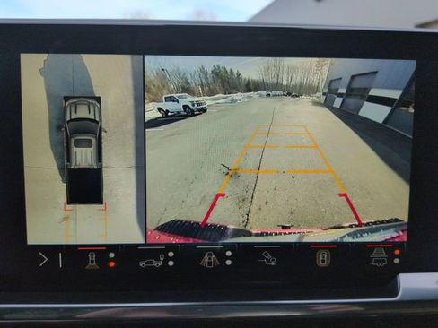 Used 2024 Chevrolet Silverado 1500 High Country w/ Technology Package image 15