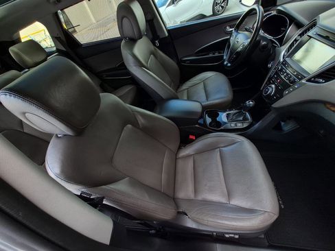 Used 2017 Hyundai Santa Fe FWD image 29