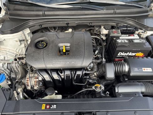 Used 2019 Hyundai Elantra SEL FWD image 26