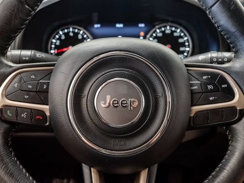 Used 2016 Jeep Renegade Limited FWD image 13