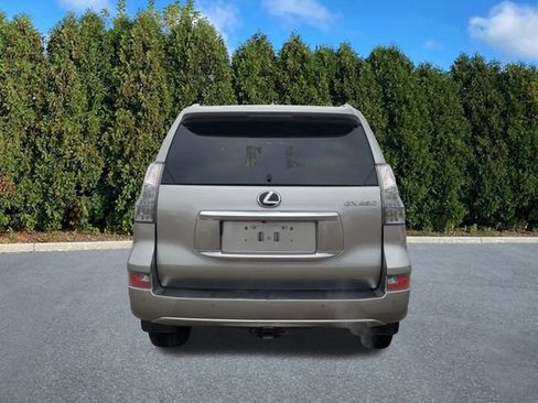 Used 2020 Lexus GX 460 Premium w/ Premium Package image 5