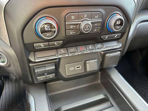 Certified 2021 Chevrolet Silverado 1500 LT Trail Boss w/ Convenience Package II image 33