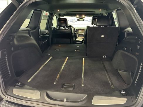 Used 2017 Jeep Grand Cherokee Limited image 42