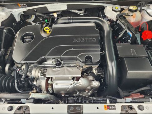 Used 2023 Chevrolet Malibu LT image 30