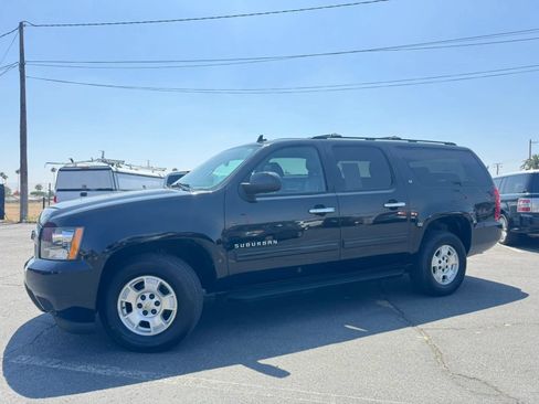 Used 2012 Chevrolet Suburban LT AWD/4WD image 2
