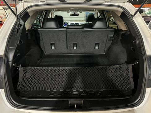 Used 2019 Subaru Outback 2.5i Limited AWD/4WD image 16