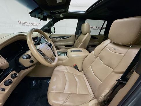 Used 2019 Cadillac Escalade Platinum image 24