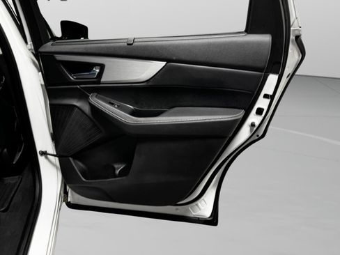 Certified 2023 Acura MDX FWD w/ Technology Package image 41