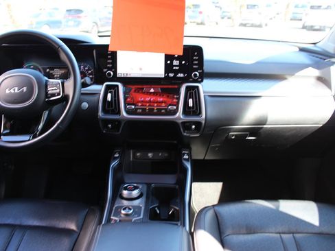 Certified 2023 Kia Sorento EX image 14