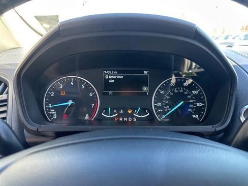 Used 2019 Ford EcoSport SE w/ SE Convenience Package image 14