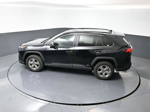 Used 2025 Toyota RAV4 LE image 44