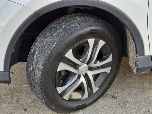 Used 2016 Toyota RAV4 LE FWD image 27