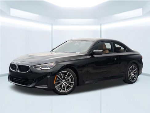 Used 2025 BMW 230i Coupe w/ Convenience Package RWD image 1