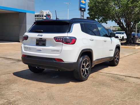 Used 2025 Jeep Compass Limited AWD/4WD image 6