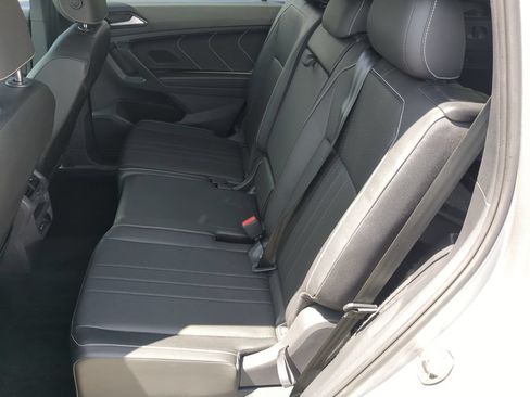 Certified 2023 Volkswagen Tiguan SE R-Line FWD image 16