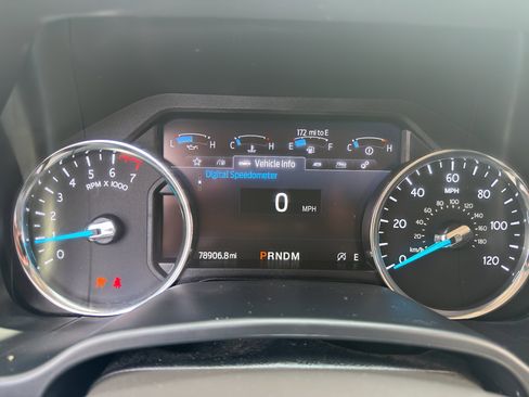 Used 2021 Ford Expedition Max XLT image 12