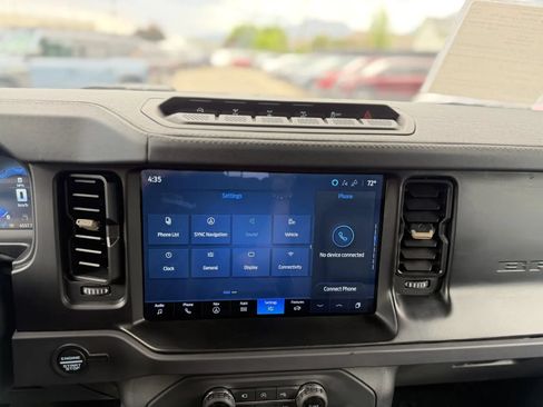 Used 2025 Ford Bronco Badlands AWD/4WD image 29