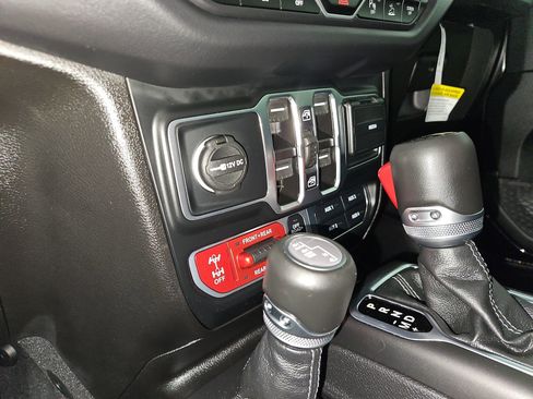 Used 2024 Jeep Wrangler Unlimited Rubicon 392 AWD/4WD image 39