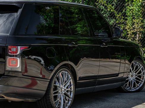 Used 2019 Land Rover Range Rover Supercharged image 16