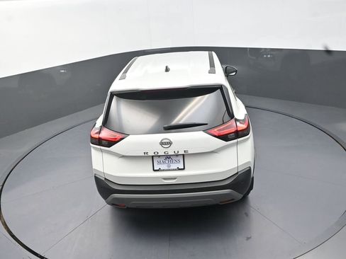 Used 2023 Nissan Rogue S FWD image 19