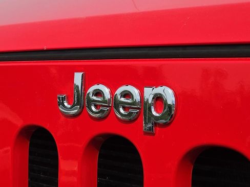 Used 2015 Jeep Wrangler Unlimited Sport w/ Quick Order Package 24S AWD/4WD image 29