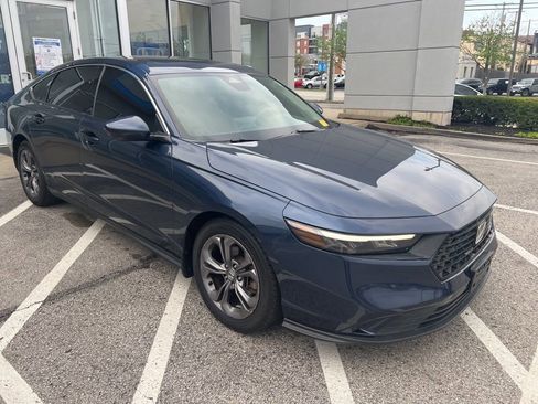 Used 2023 Honda Accord EX image 3