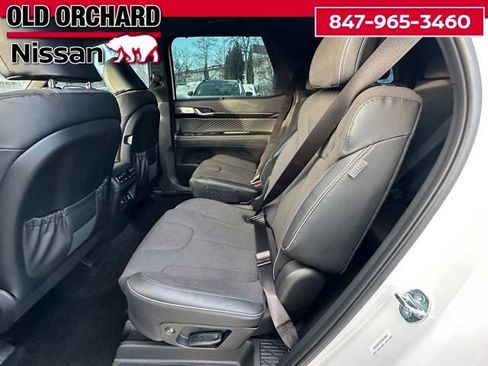 Used 2025 Hyundai Palisade Calligraphy image 15