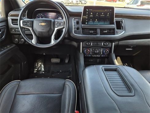 Used 2023 Chevrolet Suburban Premier image 30