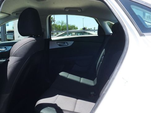 Used 2023 Kia Forte LXS w/ LXS Technology Package image 32