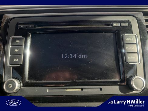 Used 2013 Volkswagen Beetle 2.5 image 26