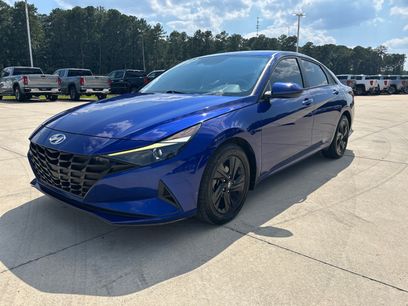 Used 2023 Hyundai Elantra SEL