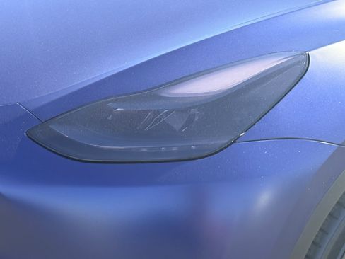 Used 2023 Tesla Model Y Performance image 31