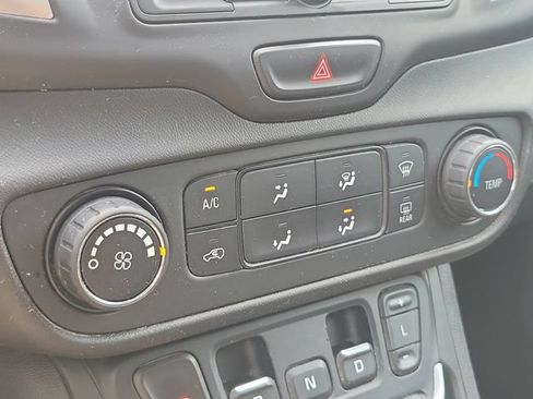 Used 2019 GMC Terrain SLE FWD image 20