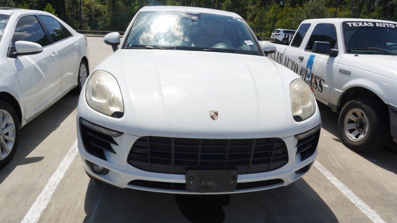Used 2017 Porsche Macan AWD/4WD image 2