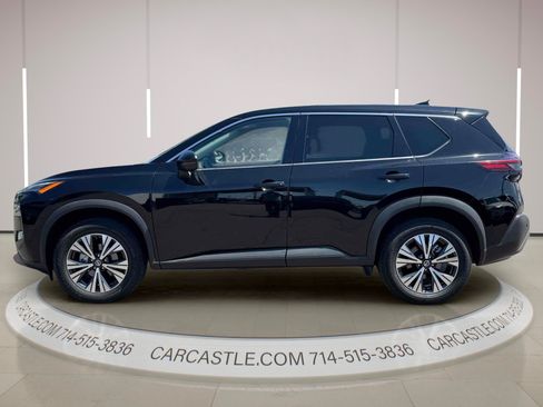 Used 2021 Nissan Rogue SV AWD/4WD image 3