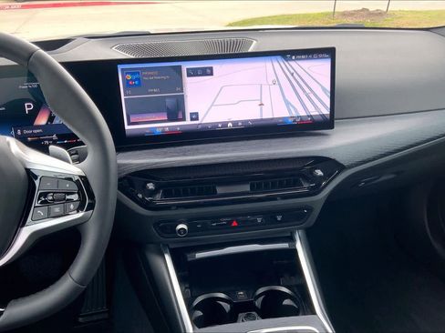 Used 2025 BMW 330i Sedan image 7