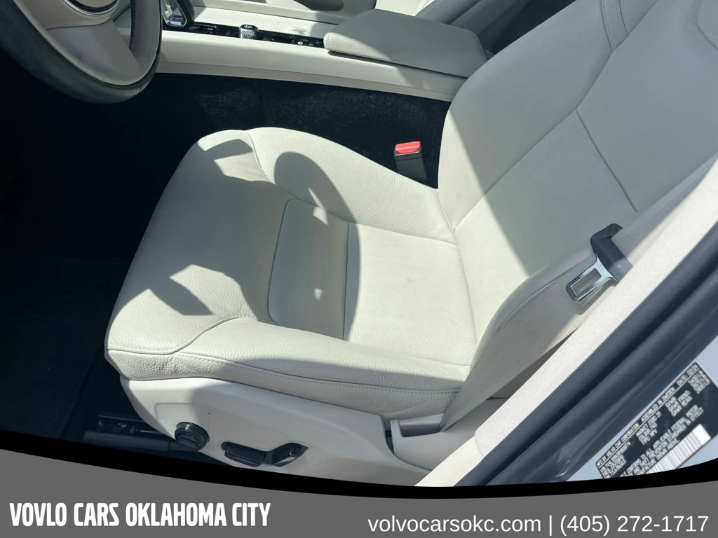 Certified 2024 Volvo XC60 B5 Core w/ Protection Package Premier AWD/4WD image 10